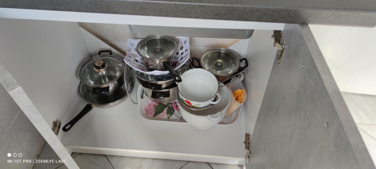 Veľký MederHodosi Apartmanアパートメント エクステリア 写真