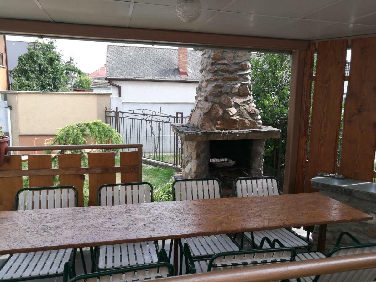 Veľký MederHodosi Apartmanアパートメント エクステリア 写真