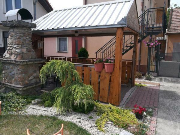 Veľký MederHodosi Apartmanアパートメント エクステリア 写真